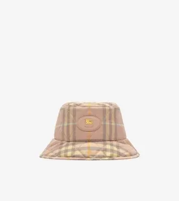 Quilted Horseshoe Bucket Hat in Teacup pink