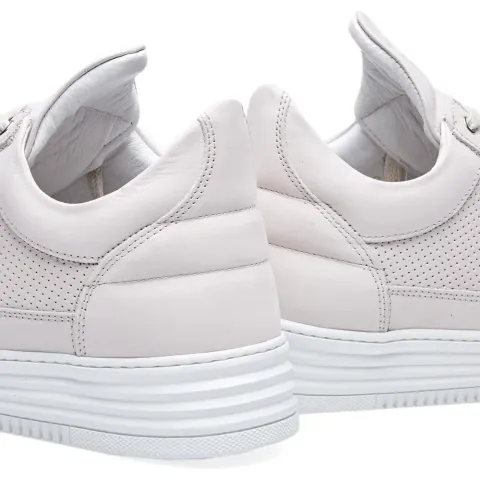 Low Top Sneaker
