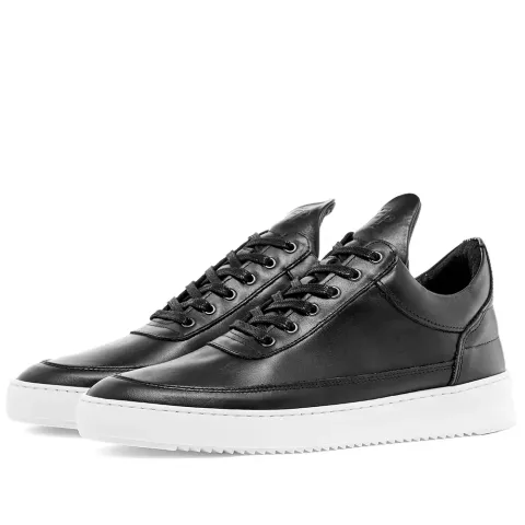 Low Top Sneaker