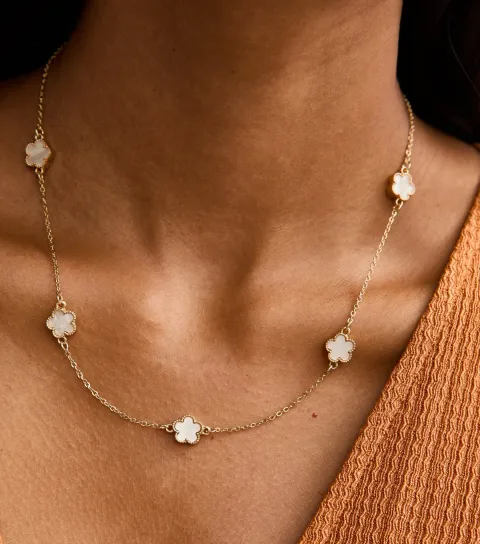 Light Pink Flower Pendant Necklace