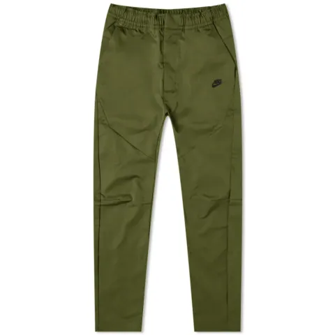 Nike Tech Essentials Commuter Pant