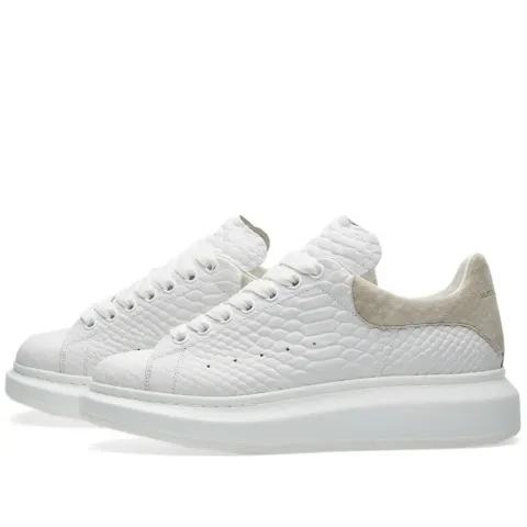 Oversized Sole Low Top Sneaker