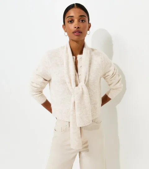 Women's Off White Knitted Detachable Scarf Cropped Cardigan