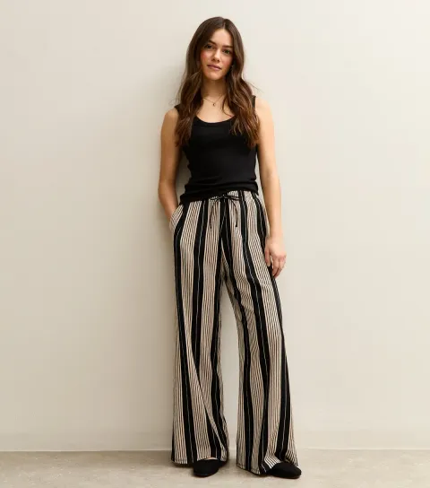 Women's Petite Black Crinkled Striped Wide Leg Trousers