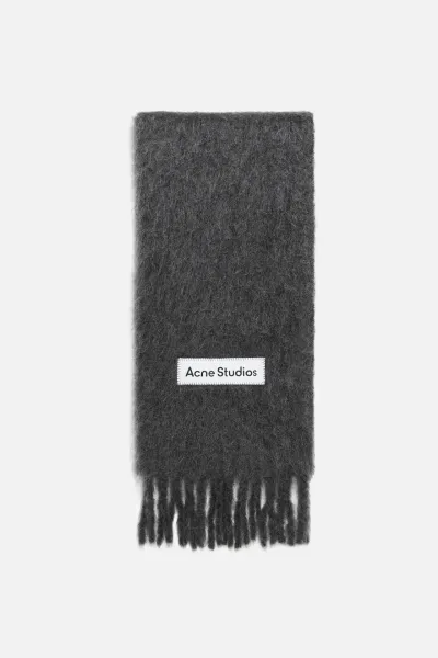 Two-tone wool scarf