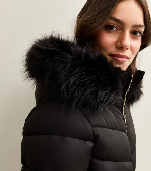 Women's Petite Black Faux Fur Trimmed Water Resistant Padded Puffer Jacket