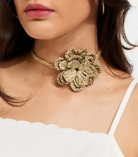 Stone Large Raffia Flower Choker Necklace