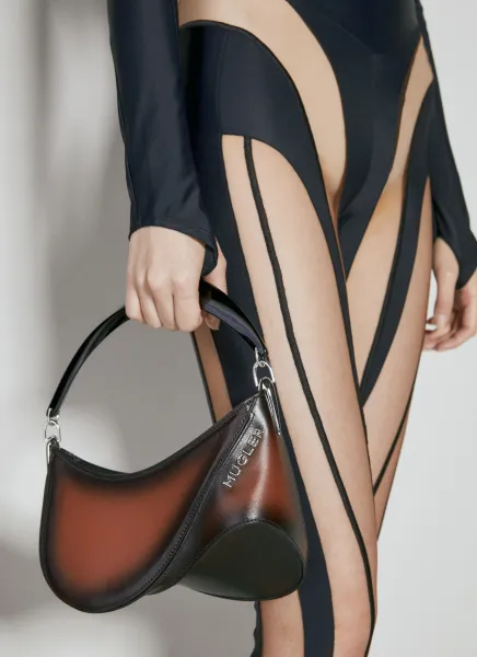 Small Plain Spiral Curve Shoulder Bag