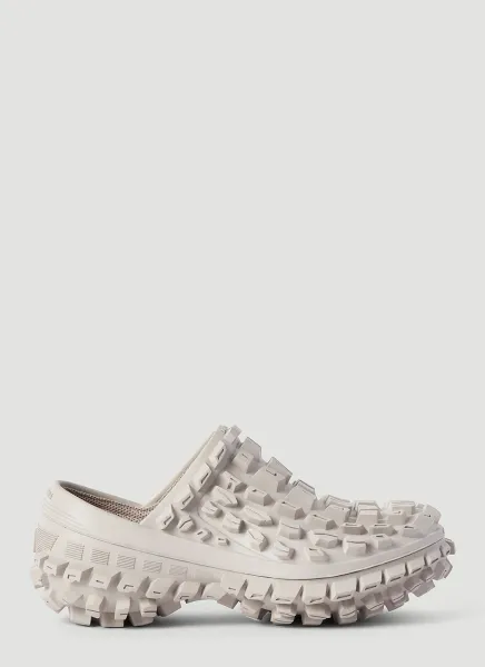 Bouncer Clogs