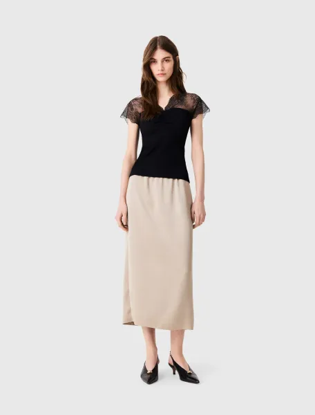 Jersey top with lace trim