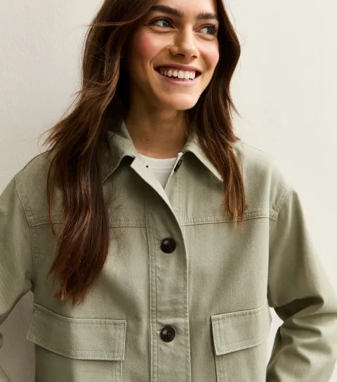 Women's Petite Light Khaki Boxy Cotton Shacket