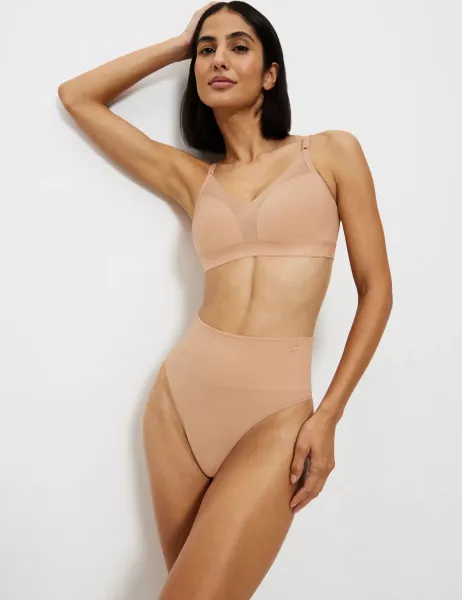 Triumph Soft Sculpt Bandeau High Rise Tummy Control Shaping Thong Beige