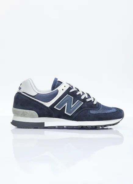 576 Sneakers