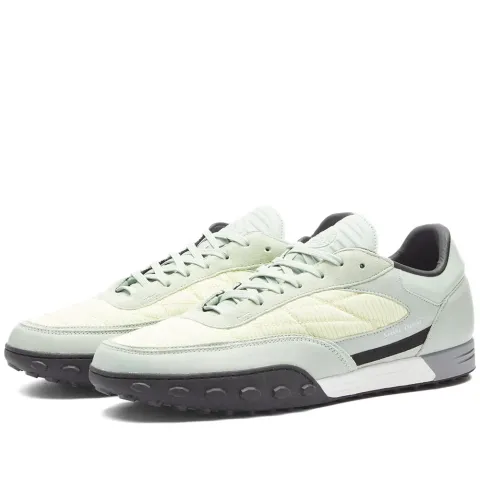 Football Sneaker