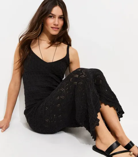 Women's Petite Black Pointelle Knit V Neck Midi Dress