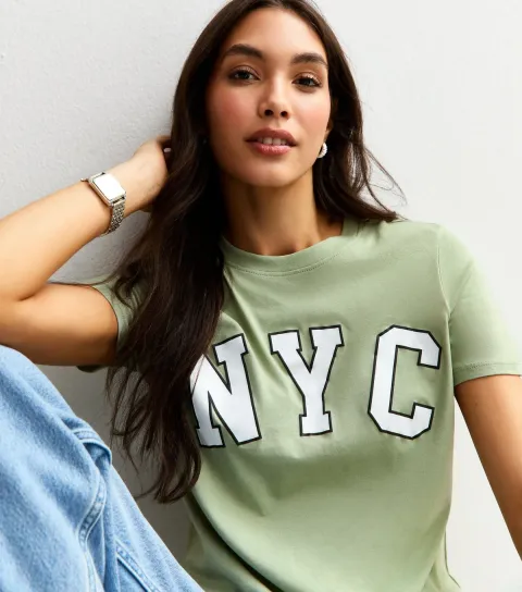 New Look Women's Light Green NYC Puff Print Relaxed T-Shirt