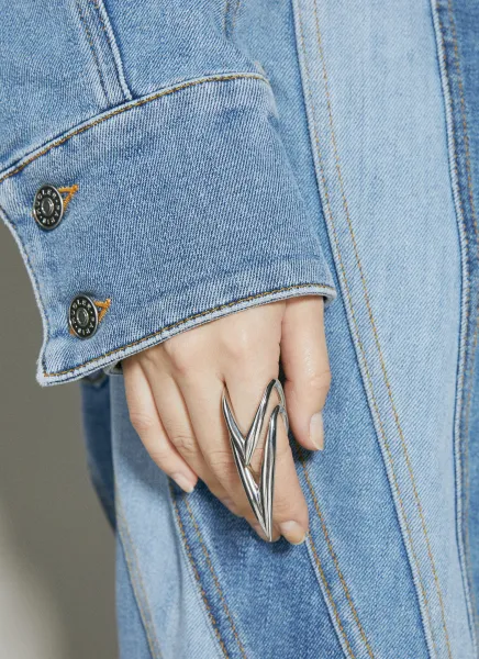 V Ring