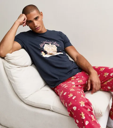 New Look Men's Cotton Gingerbread Print T-Shirt and Trousers Pyjama Set
