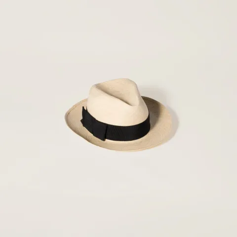Raffia hat