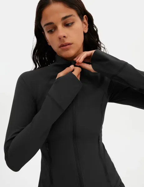 Estrella Funnel Neck Running Jacket