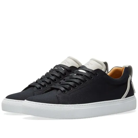 Lyndon Canvas Low Sneaker