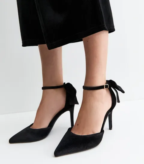 New Look Women's Wide Fit Black Velvet Bow Back Court Shoes Vegan