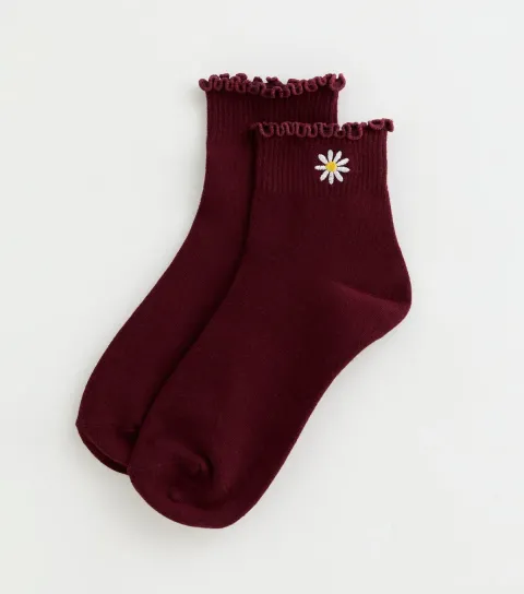 Burgundy Embroidered Daisy Frill Ankle Socks