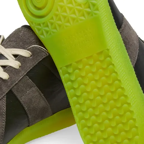 22 Replica Low Yellow Sole Sneaker