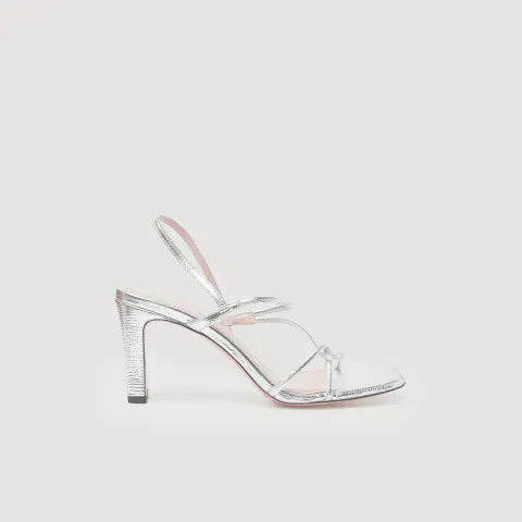 Leather sandals with a wide heel