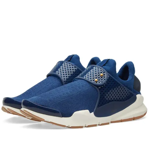 W Sock Dart