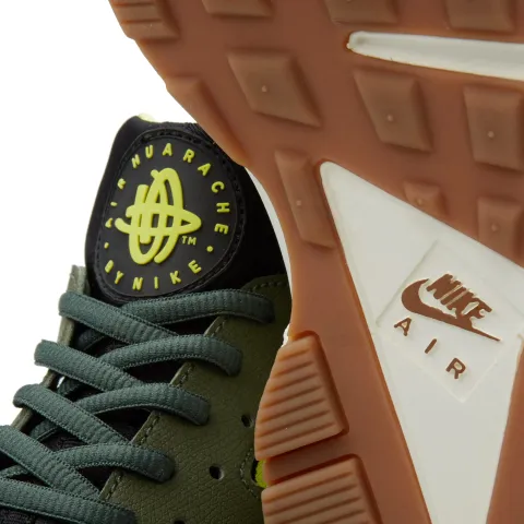 W Air Huarache Run