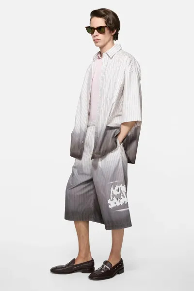 Oversized logo shorts
