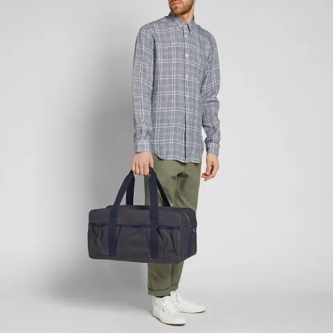 A.P.C. Valentin Holdall