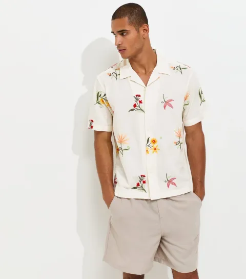 Men's White Floral Embroidered Short Sleeve Shirt