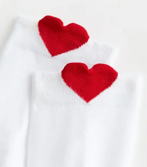 White Heart Detail Ankle Socks