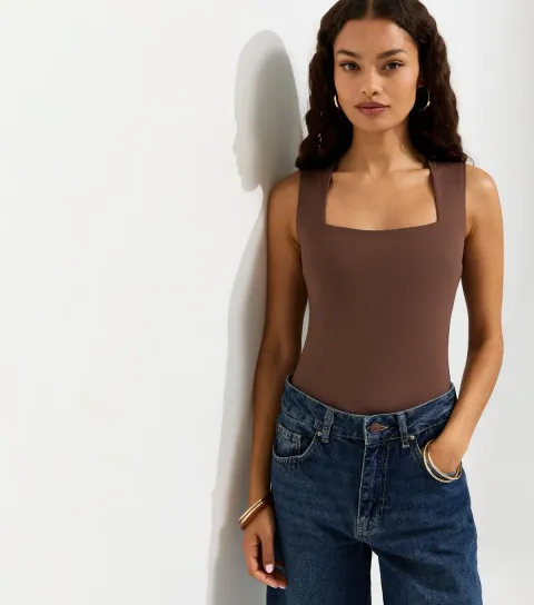 Women's Petite Dark Brown Square Neck Neck Sleeveless Bodysuit