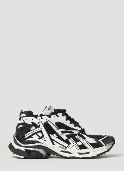 Runner Sneakers