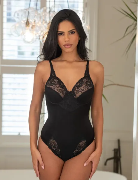 Pour Moi Superfit Firm Control Wired Body (B-FF) Black