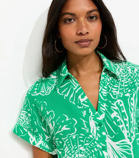 Women's Green Abstract Print Short Sleeve Shirt
