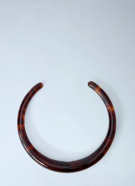 Sculpted Collar