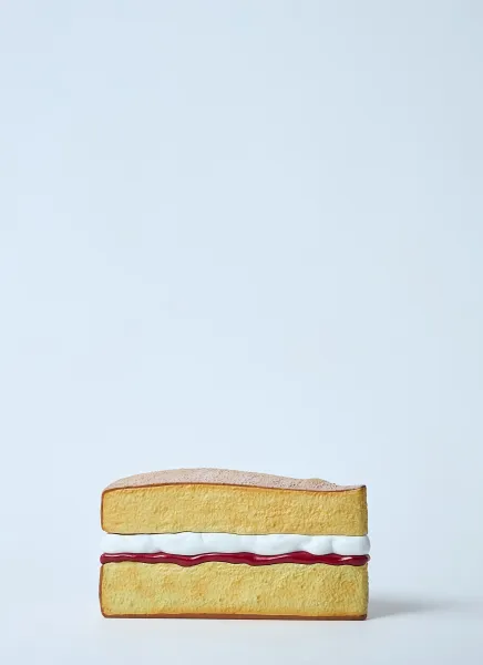 Victoria Sponge Clutch