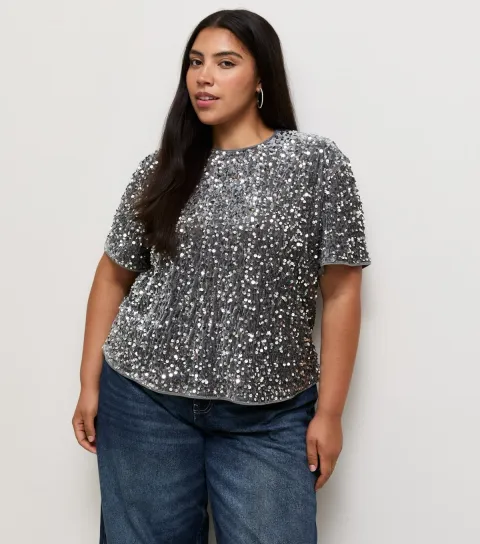 New Look Women's Plus Size Silver Velvet Sequin T-Shirt Curves