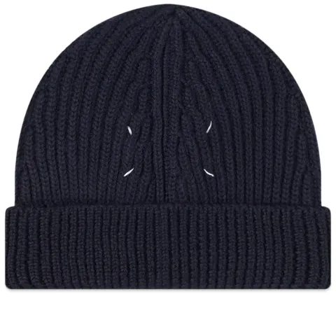 Knotch Details Beanie Hat