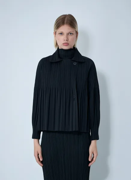 Pleated Smooth Coat