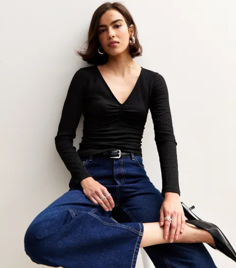 Women's Black Textured Ruched Long Sleeve Top