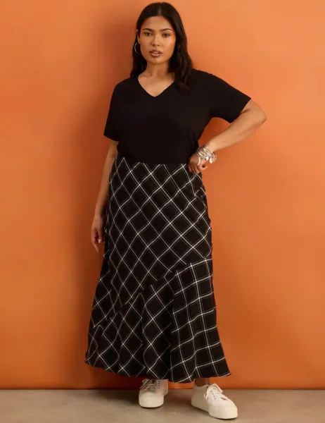 Live Unlimited London Lyocell Rich Checked Bias Cut Maxi Skirt Black