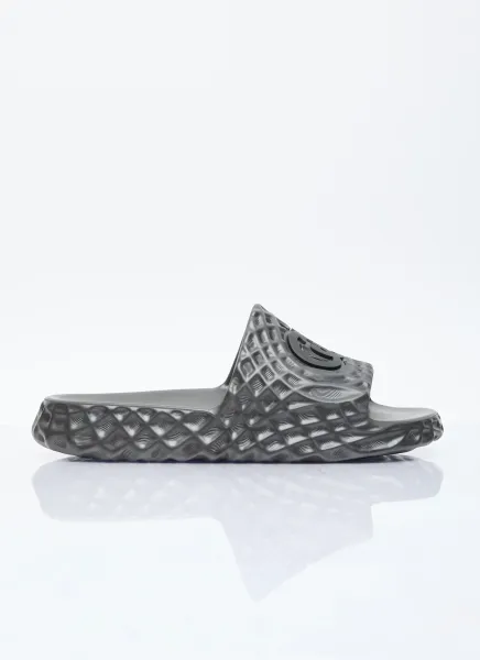 Interlocking G Slides