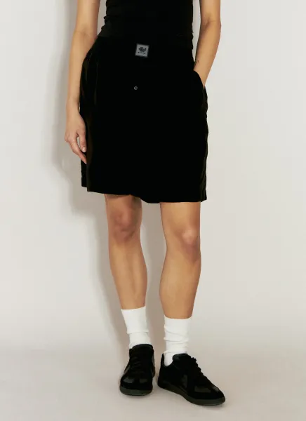Aniara Shorts