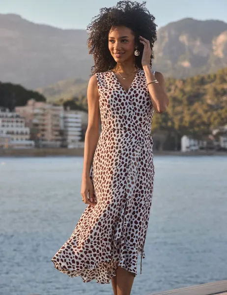 SOSANDAR Printed V-Neck Belted Midi Skater Dress Brown Mix