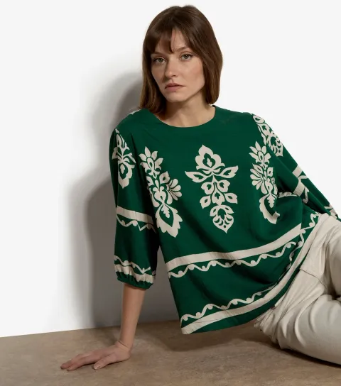 Women's Green Medallion Print Cropped Sleeve Top